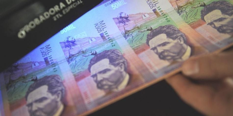 Este martes llega al Congreso el proyecto de ley que busca quitarle los tres a los billetes