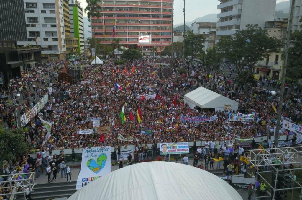 Lleno total en el parque Murillo Toro con visita de Petro a Ibagué