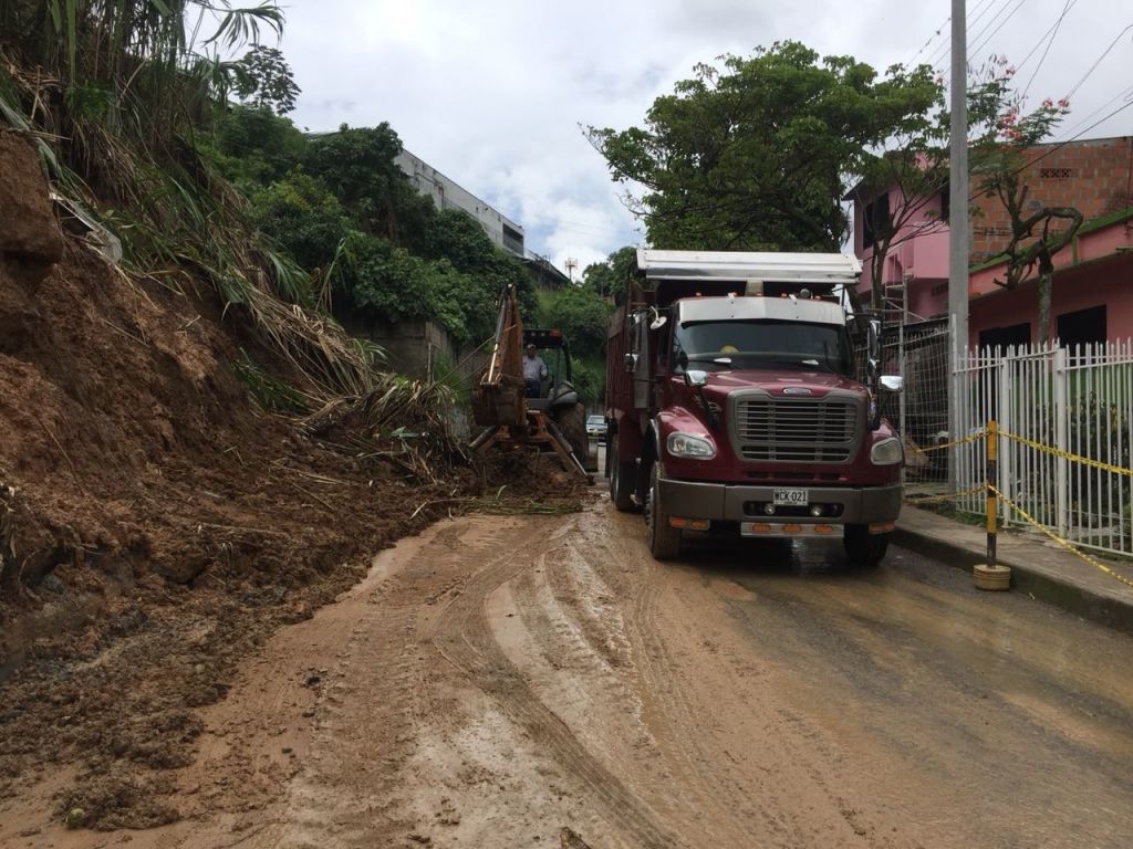 Creciente del río Combeima y deslizamientos son atendidos por la Alcaldía