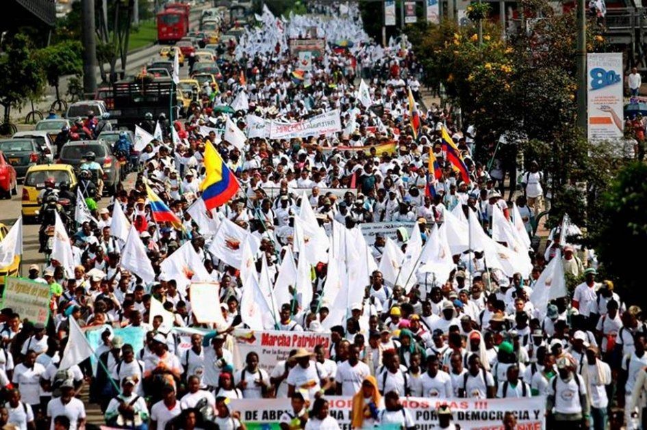 La segunda vuelta será de la Colombia multicolor y diversa contra la maquinaria política