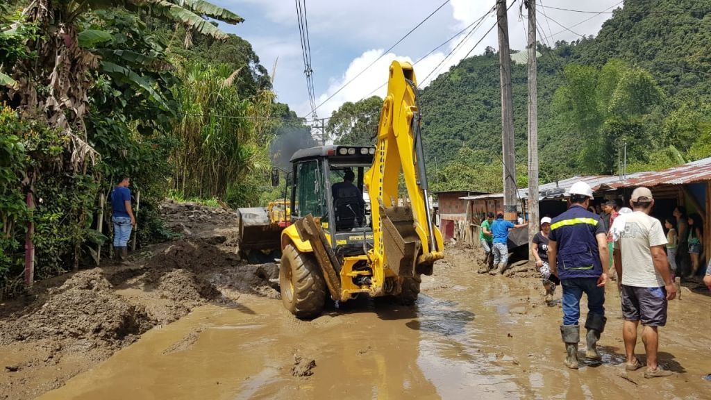 Avanzan trabajos de rehabilitación de vías rurales afectadas por las lluvias