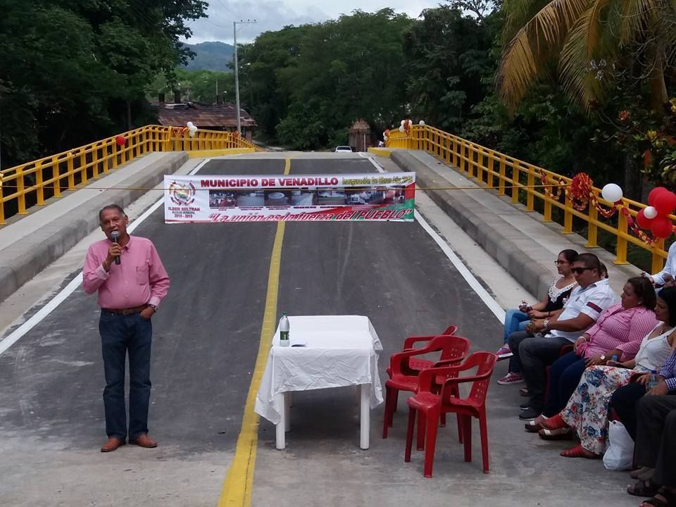 Delgado Peñón, entrega obras 11 meses después de dejar cargo
