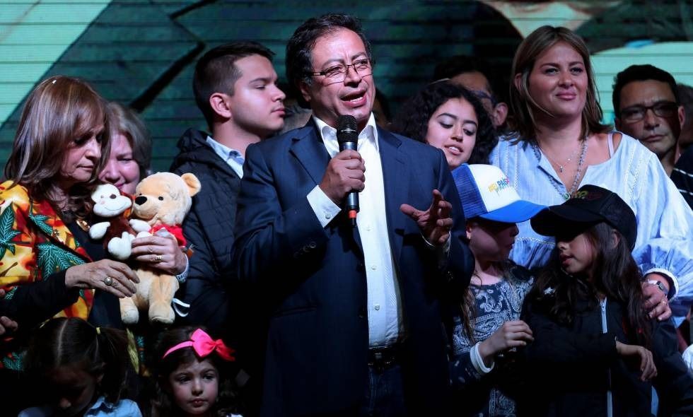 Gustavo Petro acepta ser senador