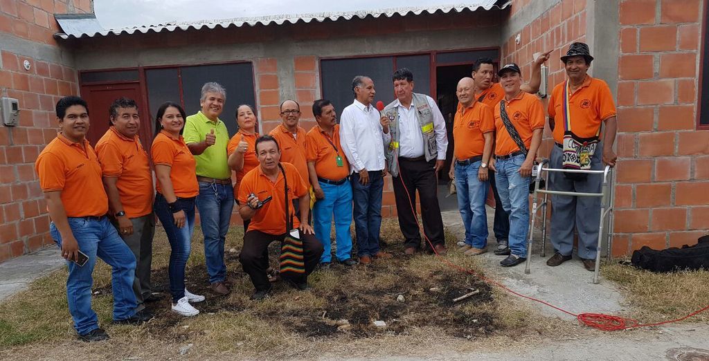 Periodistas del Espinal recibieron viviendas