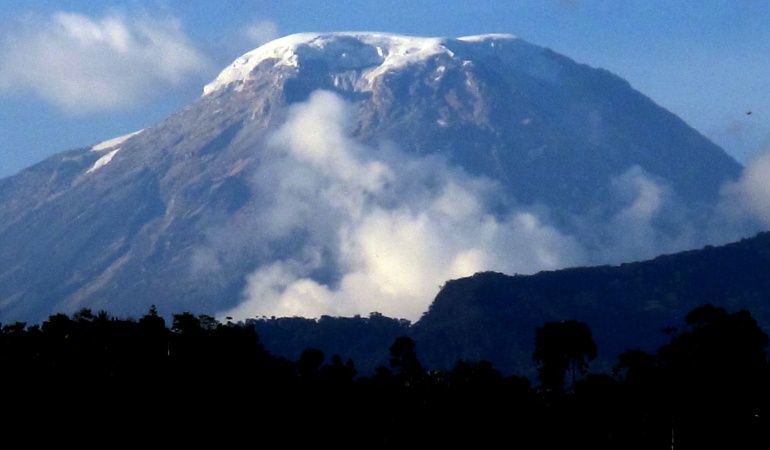 Organismos de socorro en búsqueda de mujer lesionada en el Nevado del Tolima