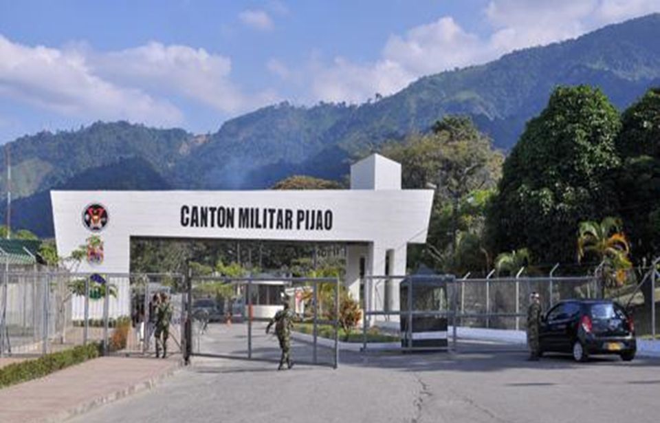 Ejército solicita instalación de un puente peatonal o semáforo frente al Batallón Rooke