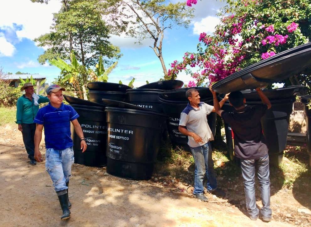 525 sistemas sépticos entregados