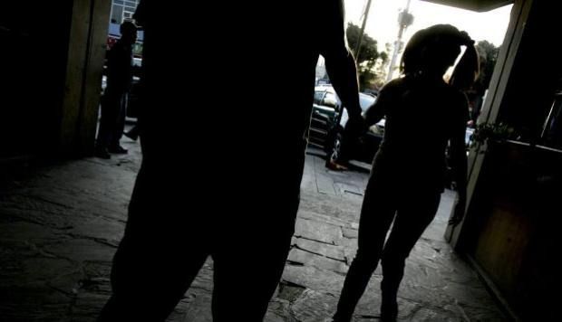 19 años de cárcel deberá pagar hombre que abusó de su hija y la dejó embarazada