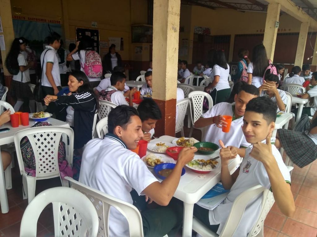 Estudiantes han recibido 1.8 millones de almuerzos y complementos escolares este año