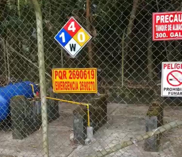 Ordenan retirar tanque de gas instalado de forma ilegal en el espacio público