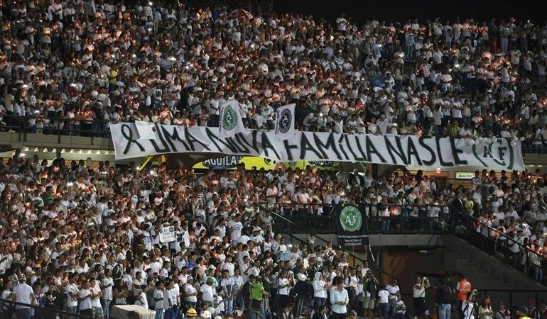 Medellín rindió emotivo homenaje al Chapecoense