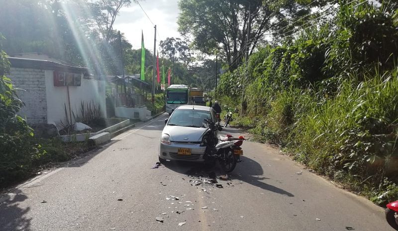 Mujer perdió la vida en accidente de tránsito en la vía al Nevado