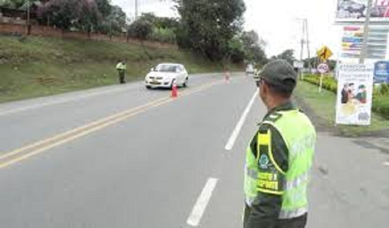 Controles en vías del Tolima por puente festivo