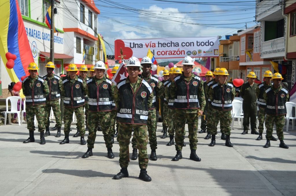 Ejército pavimentó 11 vías de Ibagué en menos de dos meses