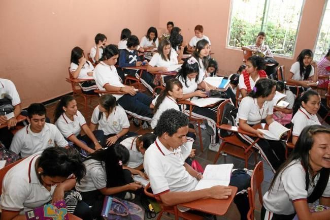Aun quedan 3.696 cupos disponibles para secundaria y media en colegios públicos de Ibagué