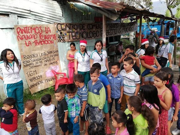 Aprendices del Sena Tolima alegraron la  navidad de niños de  Ibagué y Espinal