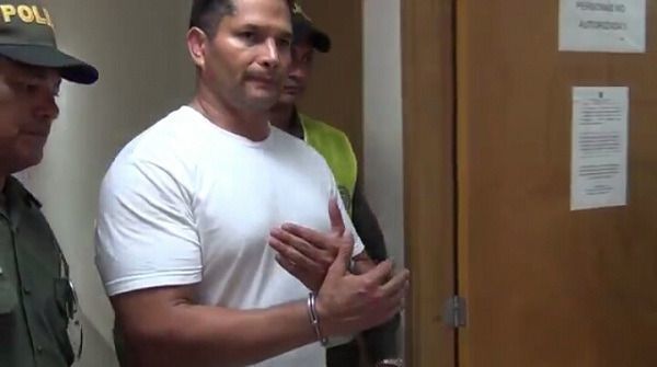 Oswaldo Mestre, seguirá detenido