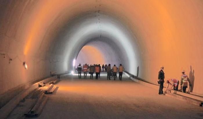 ¿Suspenderán obras en Túnel de la Línea?