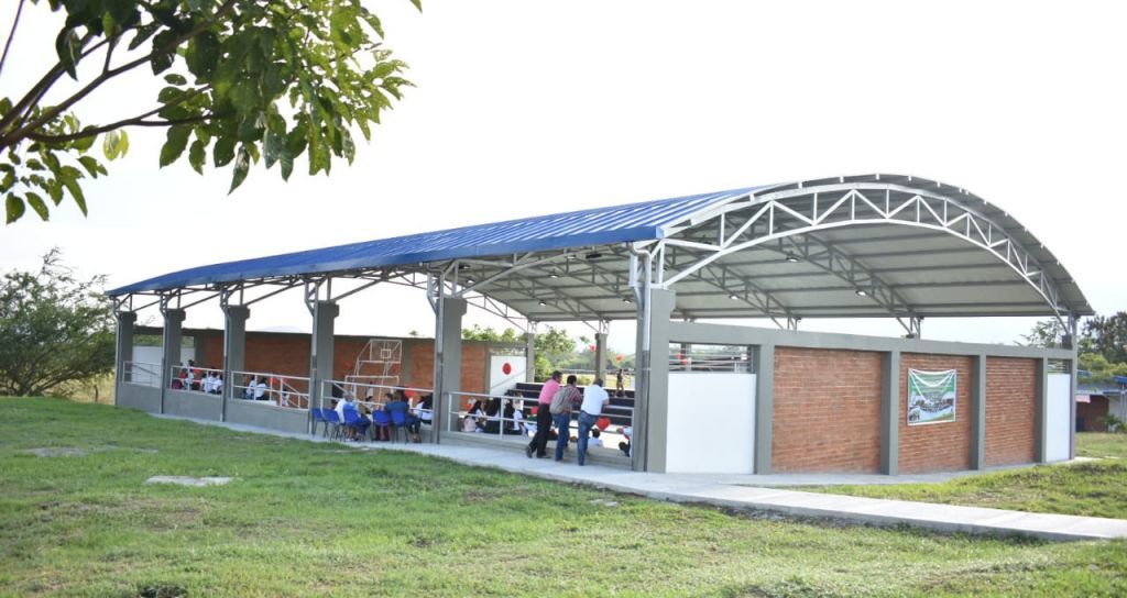 Inauguración de coliseo cubierto en colegio rural Nueva Esperanza La palma