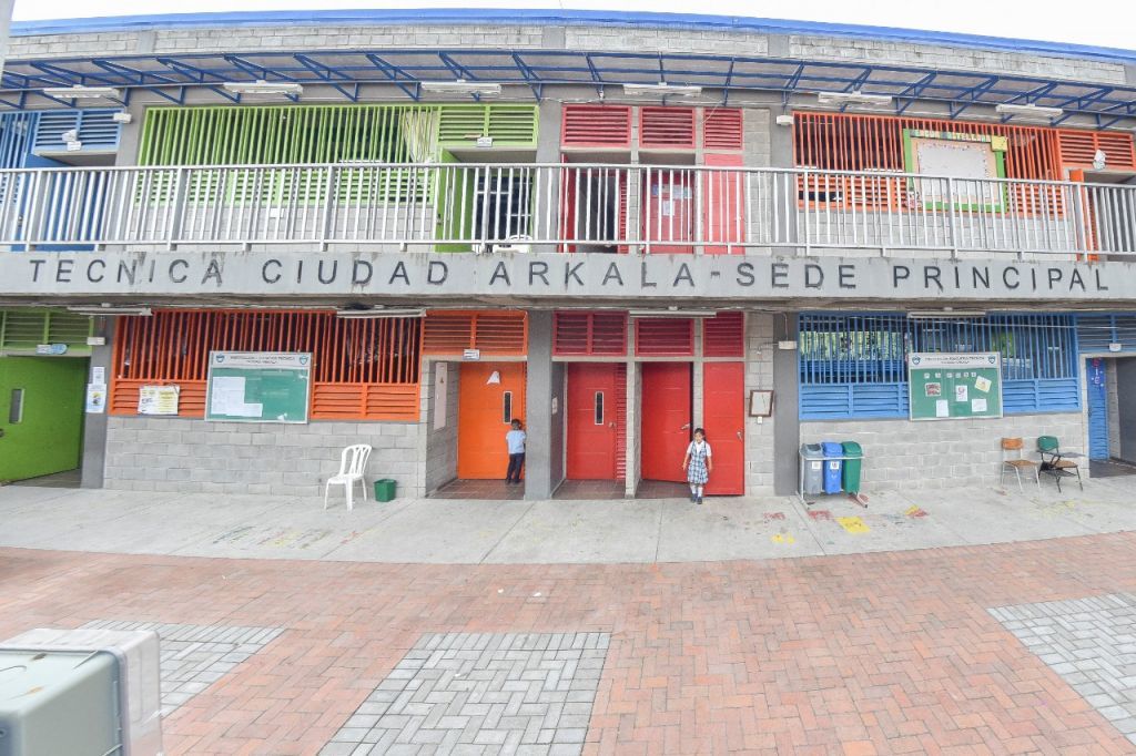 Inician obras de ampliación de los colegios Ciudad de Ibagué y Arkalá