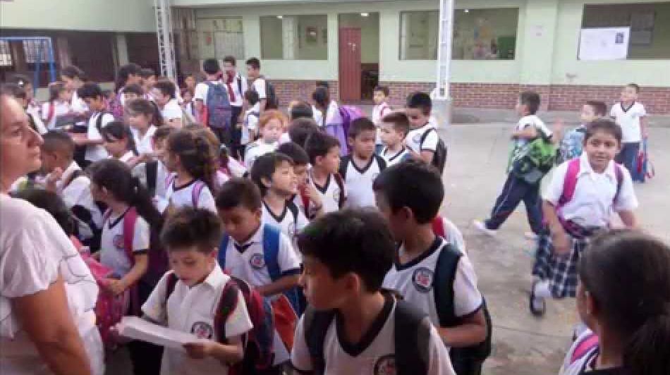 Con plantón, estudiantes del colegio Santiago Vila de Ibagué protestaron