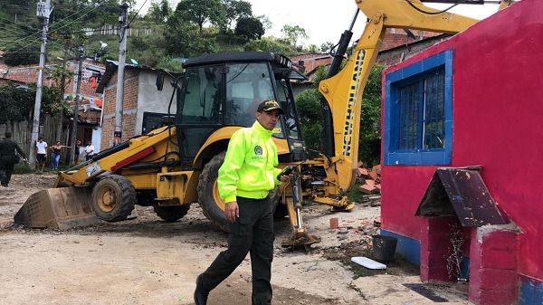 Demolidas 5 viviendas que eran usadas para el expendio de estupefacientes en Ibagué
