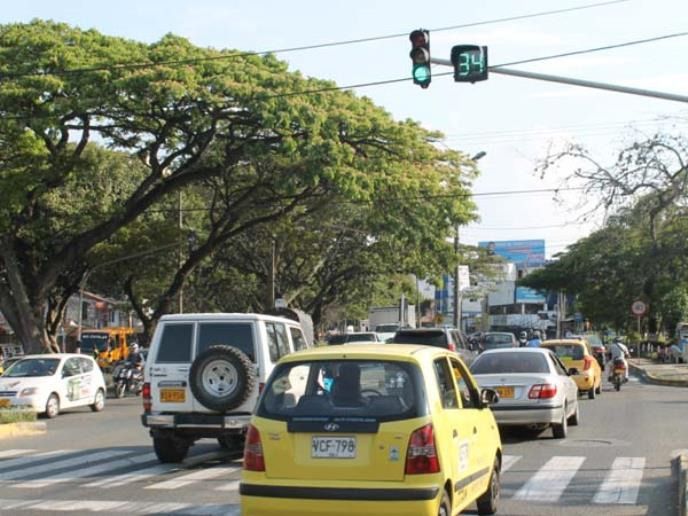 Ocho meses permanecerá cerrado un carril de la avenida Mirolindo