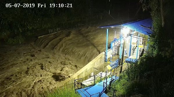 Organismos de socorro en alerta tras creciente del caudal del río Combeima. Suspendida el servicio de agua en Ibagué