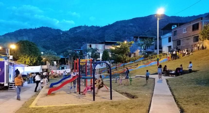 Inauguran nuevo parque infantil en Terrazas del Tejar