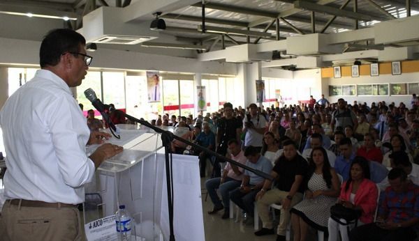 Girón inscribe su candidatura este lunes en la Registraduría