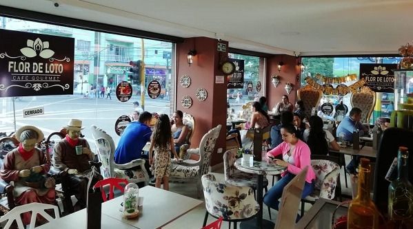 Flor de Loto, el sitio que engalana la calle 15 de Ibagué