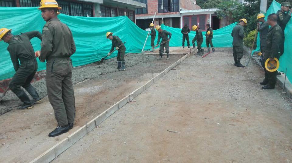 Recuperados más de 1.400 metros cuadrados de malla vial en Villa Café