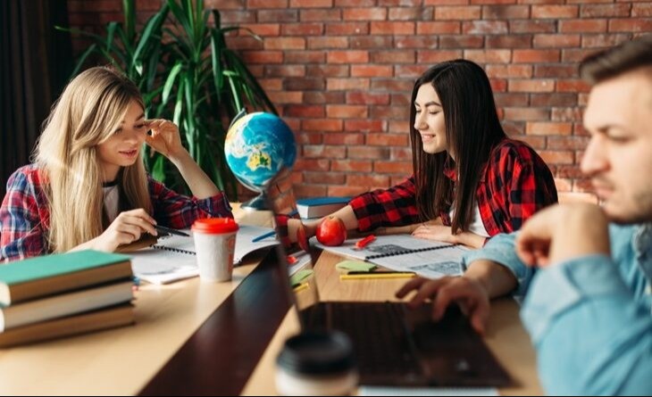 Icetex lanza créditos 100% condonables para estudios en el exterior