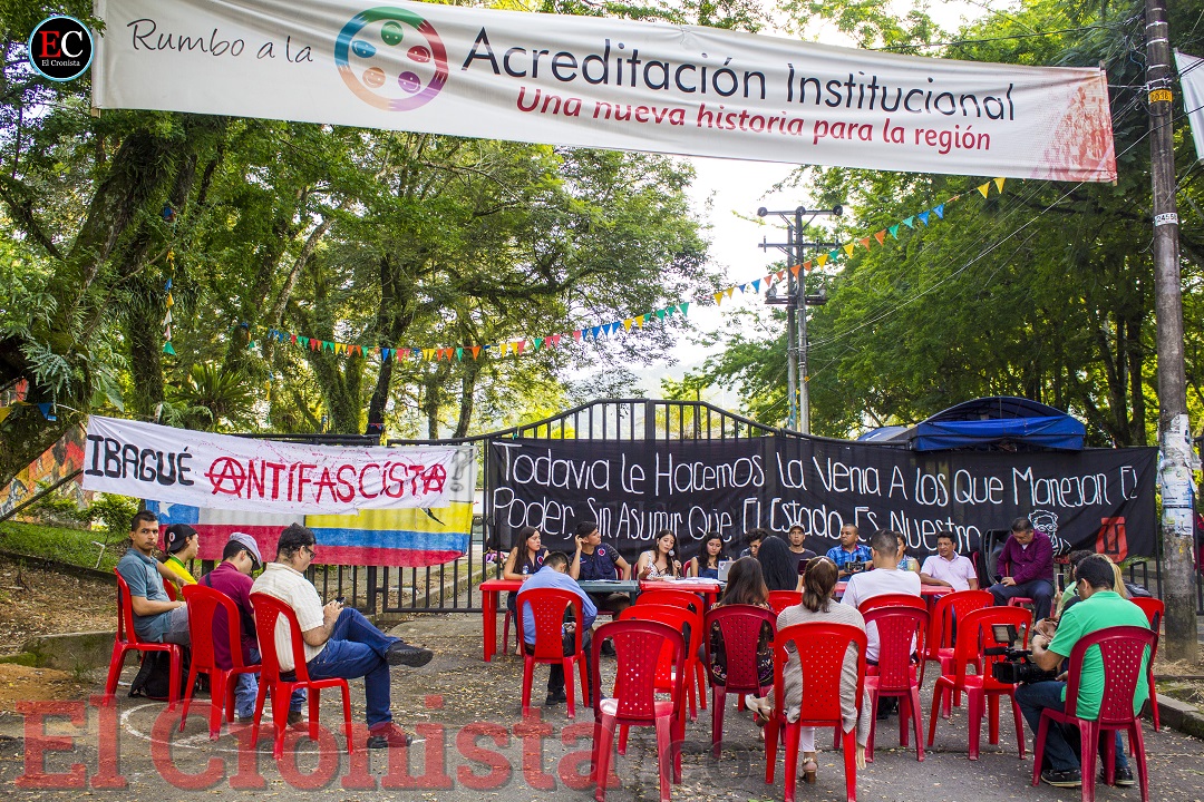 El rifirrafe en la UT entre rector y estudiantes