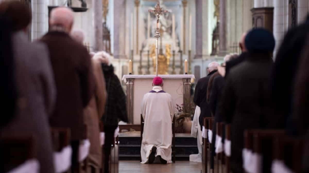 Impuesto a las iglesias, ¿usted qué opina?