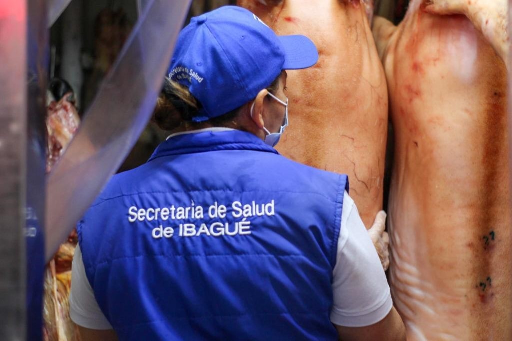 Incautaron más de 400 kilos de carne en la Plaza de la 21