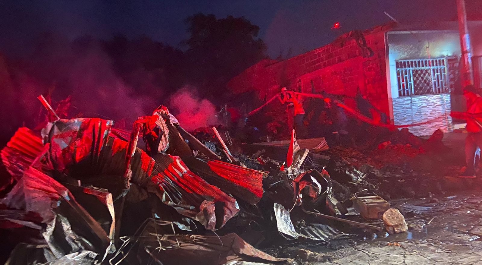 Incendio estructural afecta dos viviendas en el barrio Centro de Natagaima