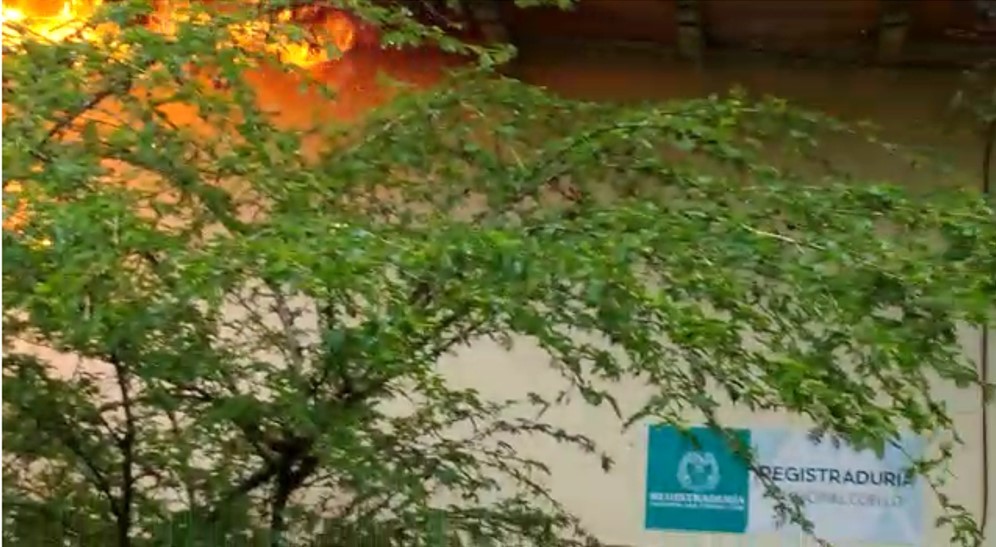 Incendio consumió las instalaciones de la Registraduría municipal de Coello