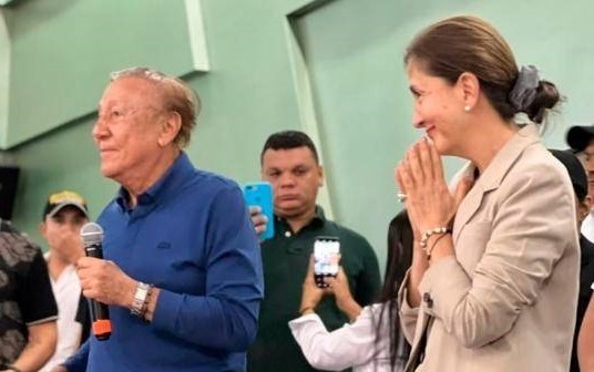 ¿Suma o resta la adhesión de Ingrid Betancourt a la campaña de Rodolfo?
