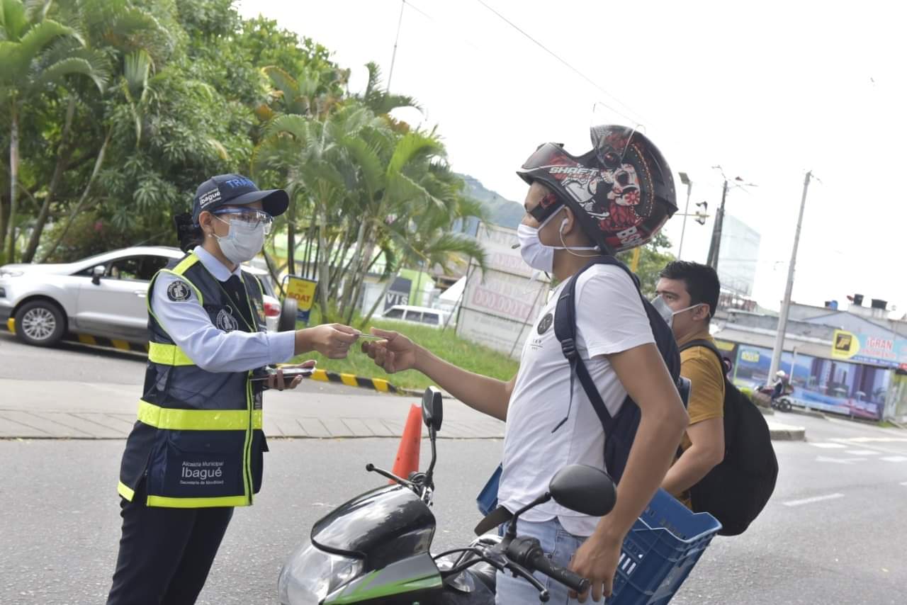 Iniciaron operativos para controlar el uso de tapabocas y comprobar el porte de antibacterial en Ibagué
