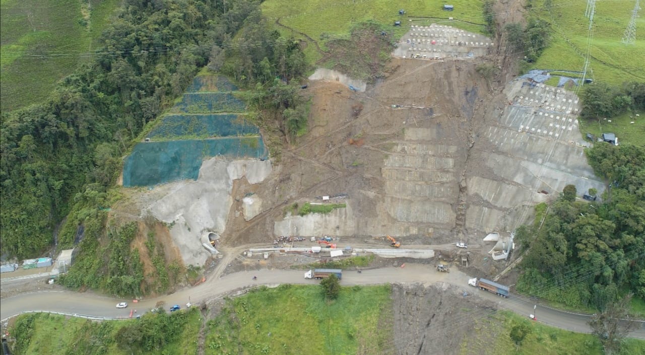INVÍAS inspecciona obras del Cruce de la Cordillera Central