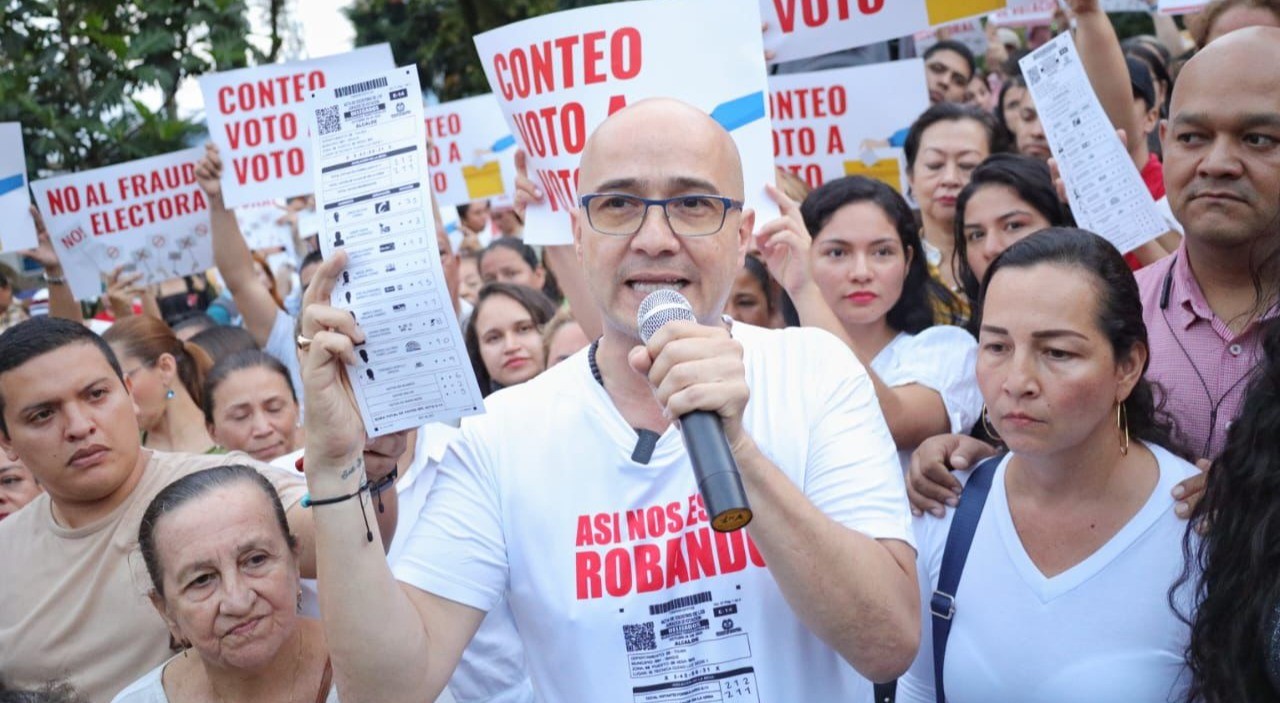 Jorge Bolívar no reconoce resultados y pide reconteo: "Nos robaron las elecciones"