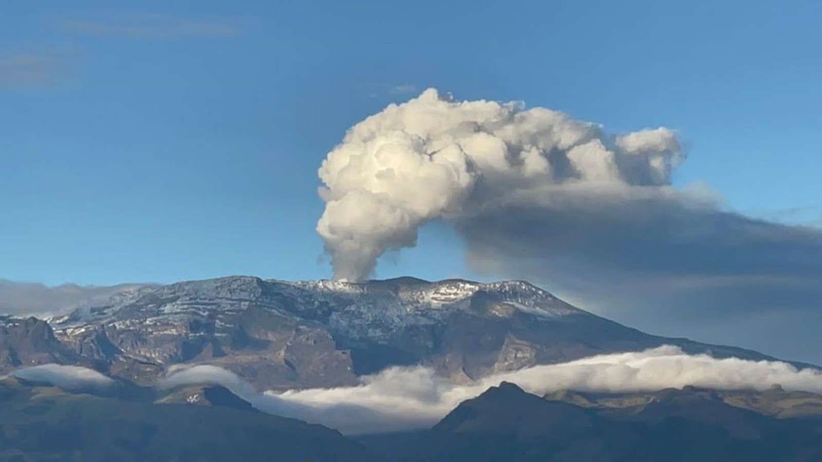 “La actividad del volcán Nevado del Ruiz sigue siendo muy inestable”, SGC