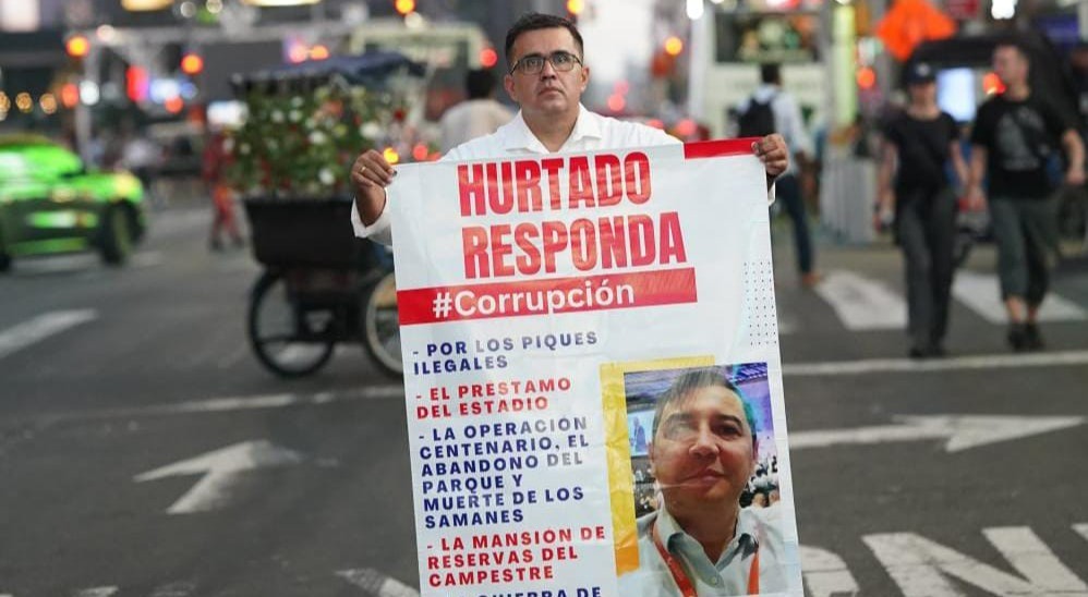 La bienvenida que el exconcejal Correa le preparó a Hurtado en Nueva York