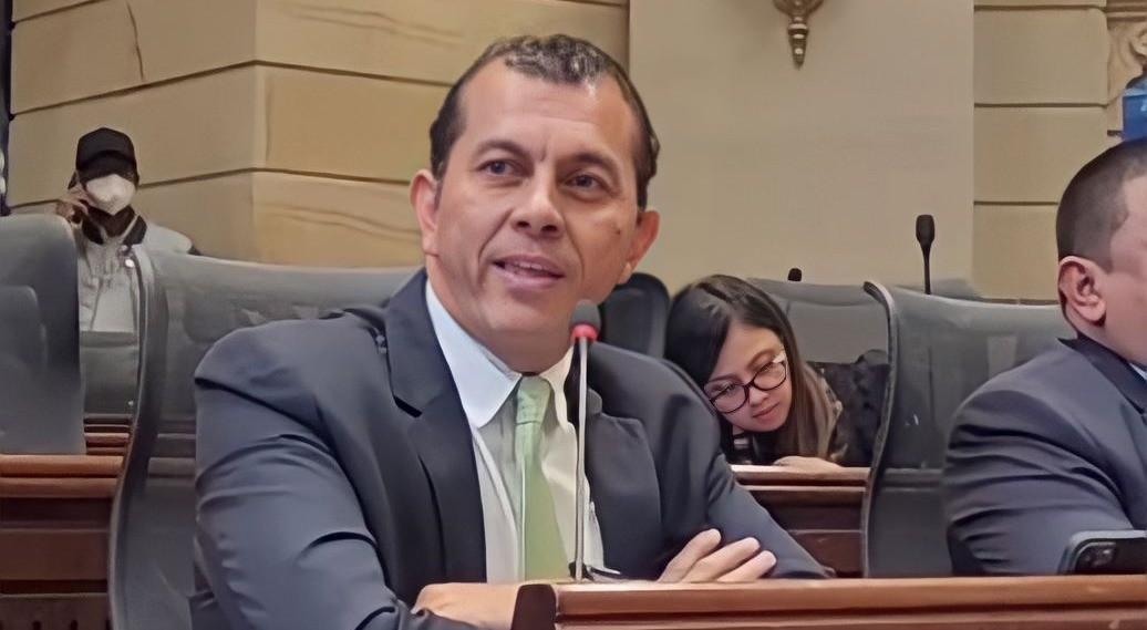 La reforma tributaria afecta de manera similar a ricos y pobres: Carlos Edward Osorio