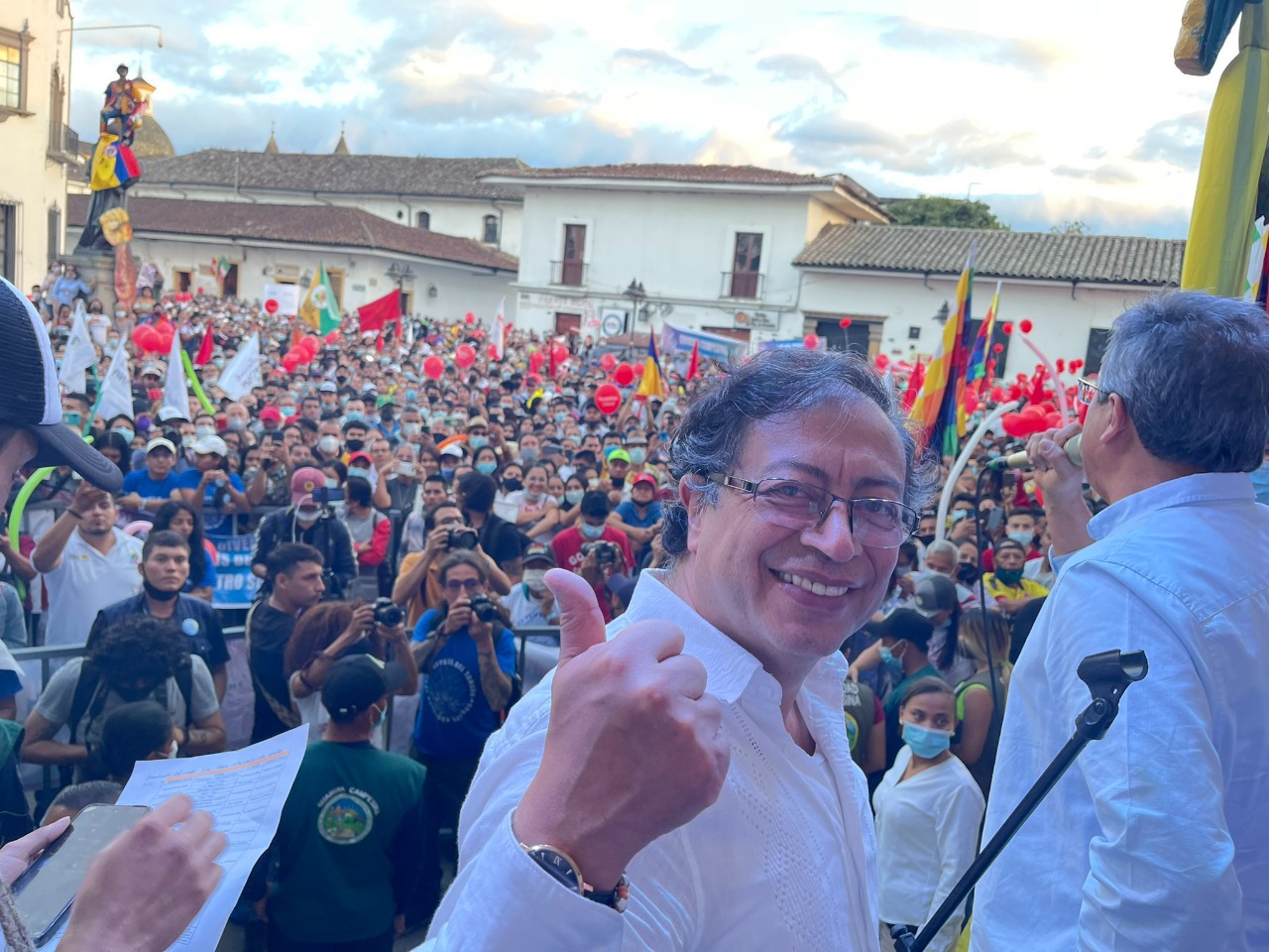 Las banderas rojas en las manifestaciones de Petro