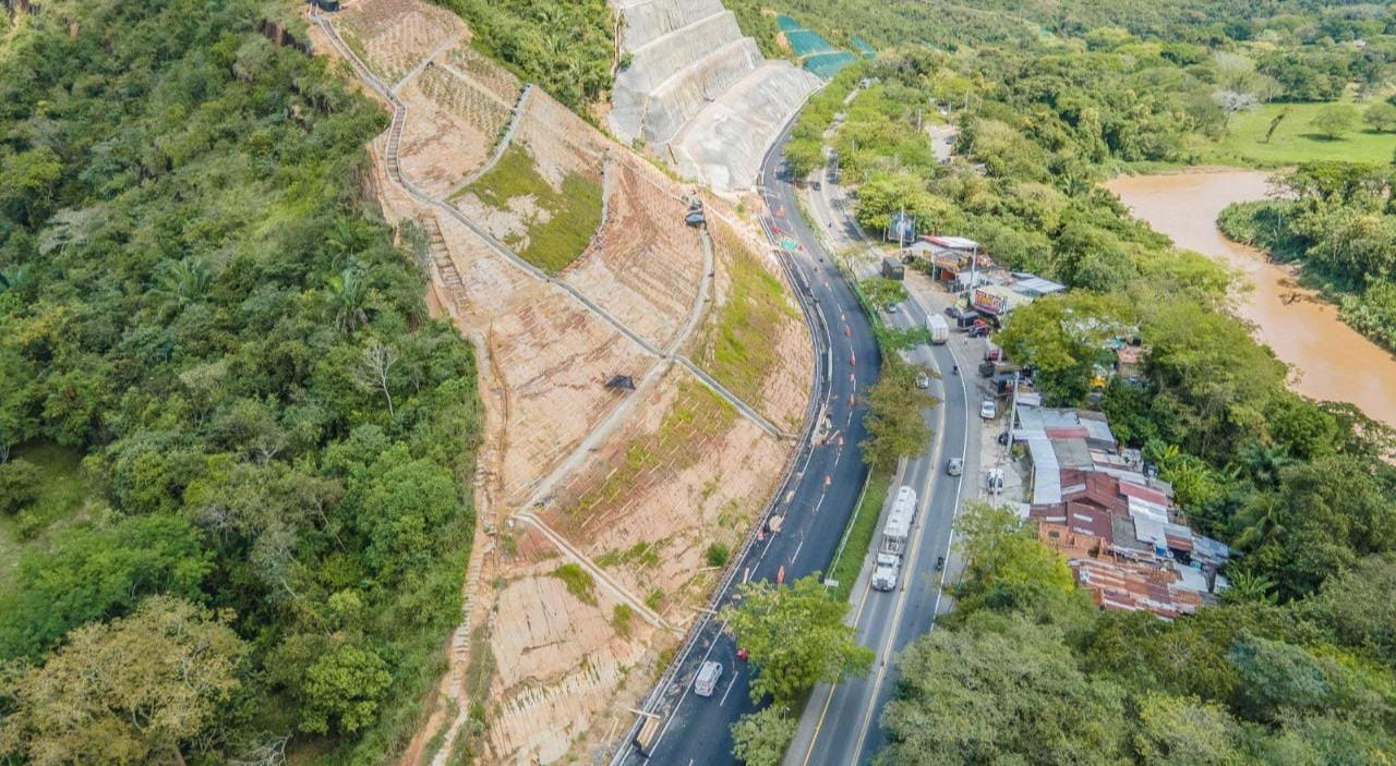Listos para estrenar los primeros 25 kilómetros de tercer carril en la vía Melgar - Bogotá
