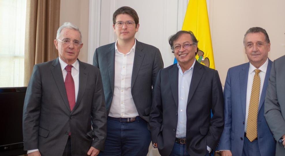 Lo que se sabe de la reunión del presidente Petro con Uribe en la Casa de Nariño