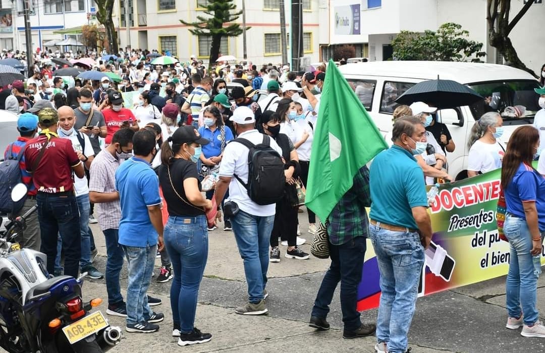 Magisterio del Tolima entra en paro indefinido