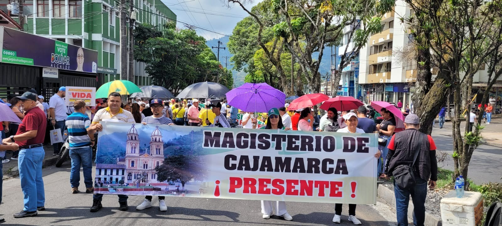 En Ibagué se cumple la marcha de respaldo al presidente Petro